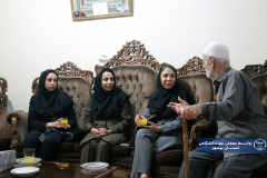دیدار اعضای جهاددانشگاهی بوشهر با خانواده شهید علیرضا زنده پی به مناسبت سالگرد تاسیس این نهاد انقلابی