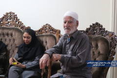 دیدار اعضای جهاددانشگاهی بوشهر با خانواده شهید علیرضا زنده پی به مناسبت سالگرد تاسیس این نهاد انقلابی