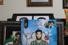 دیدار اعضای جهاددانشگاهی بوشهر با خانواده شهید علیرضا زنده پی به مناسبت سالگرد تاسیس این نهاد انقلابی