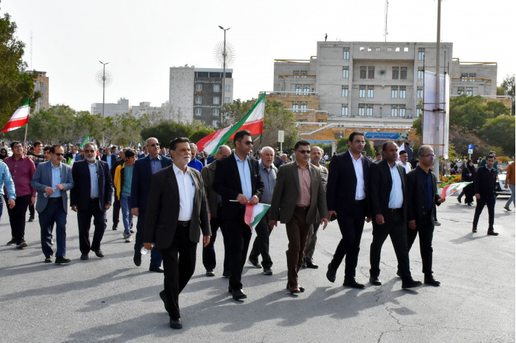 حضور اعضای جهاددانشگاهی بوشهر در راهپیمایی باشکوه 22 بهمن